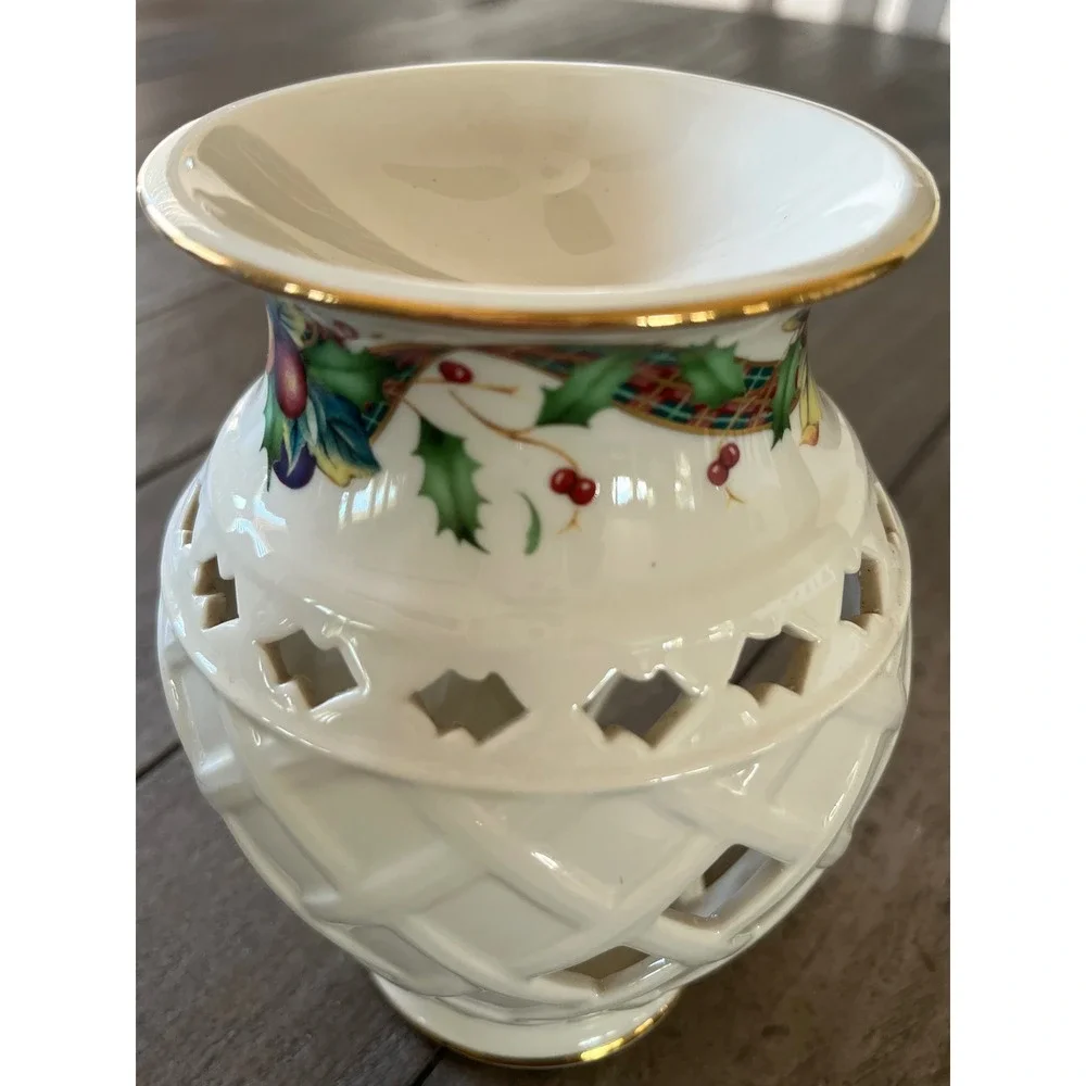 Lenox Holiday Tartan Dimension Collection Votive Tea Light Lamp Ivory Gold Trim